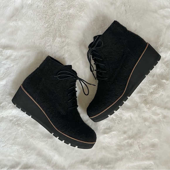 EILEEN FISHER 10 Crew Felted Wool Wedge Booties in Black • Lace Up Ankle Boots - Picture 4 of 16